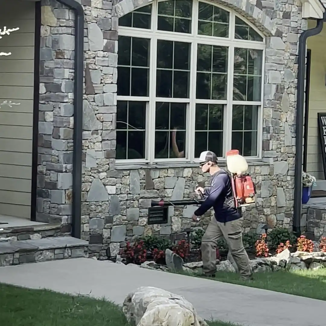 Lawn care and pest control in Jenks, OK